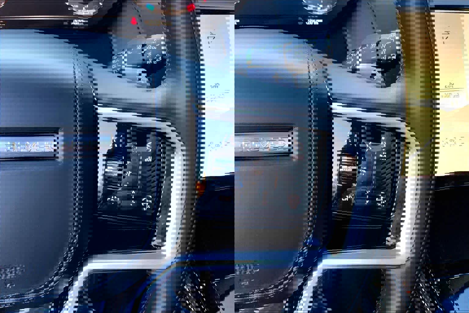 Used 2024 Land Rover Range Rover Sport SE image 23