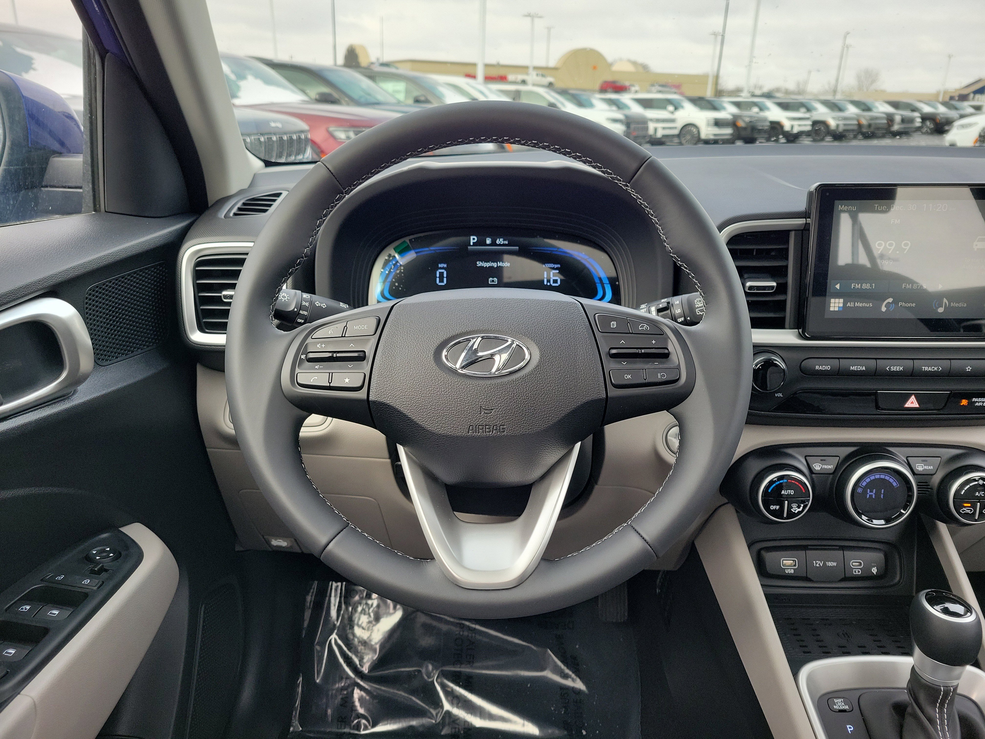 New 2026 Hyundai Venue SEL image 8