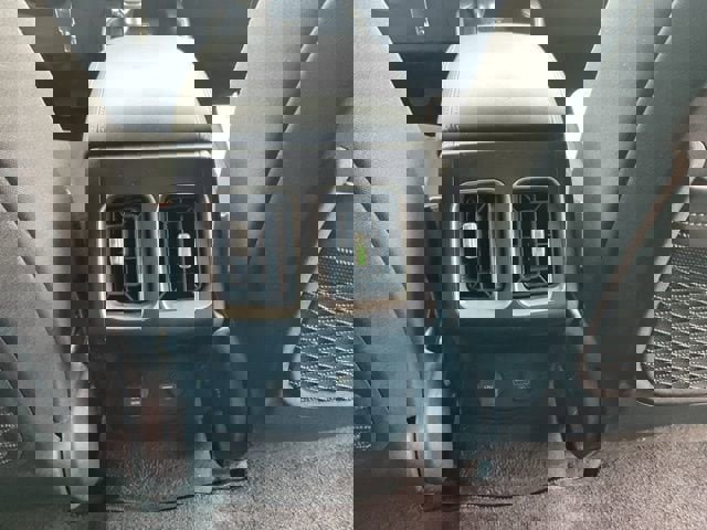 Used 2023 Kia Sorento LX image 13