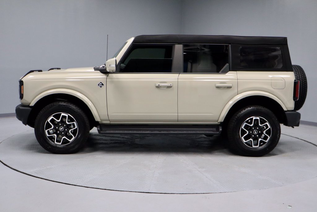 Certified 2025 Ford Bronco Outer Banks AWD/4WD image 9
