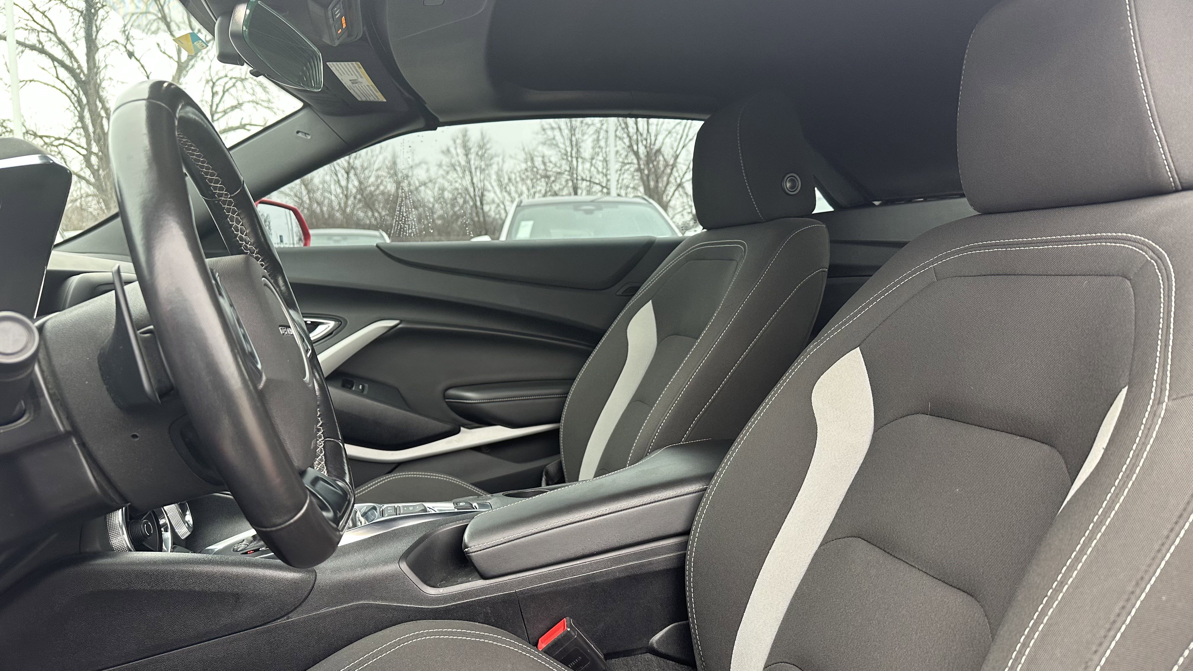 Used 2020 Chevrolet Camaro LT image 18