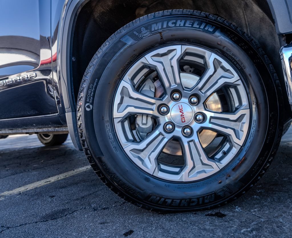 Used 2025 GMC Sierra 1500 SLT AWD/4WD image 30