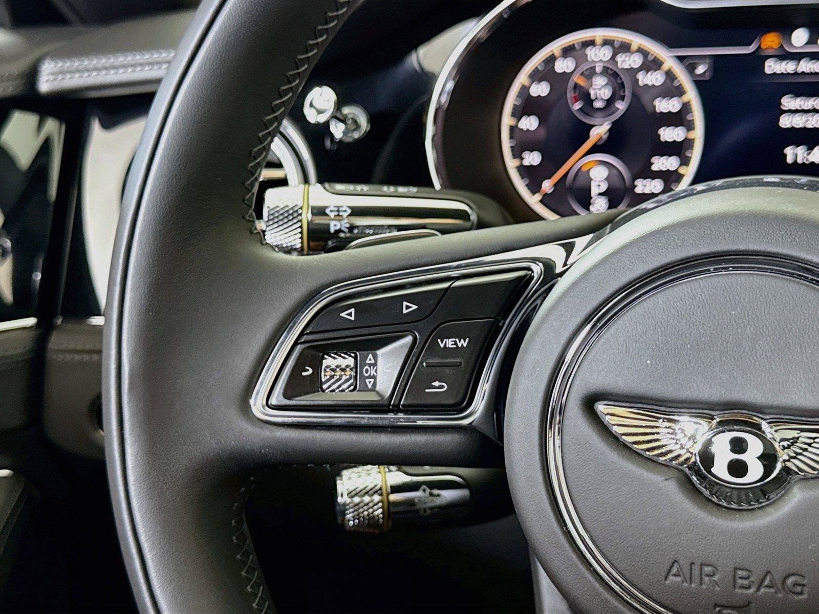 Used 2022 Bentley Flying Spur V8 AWD/4WD image 23