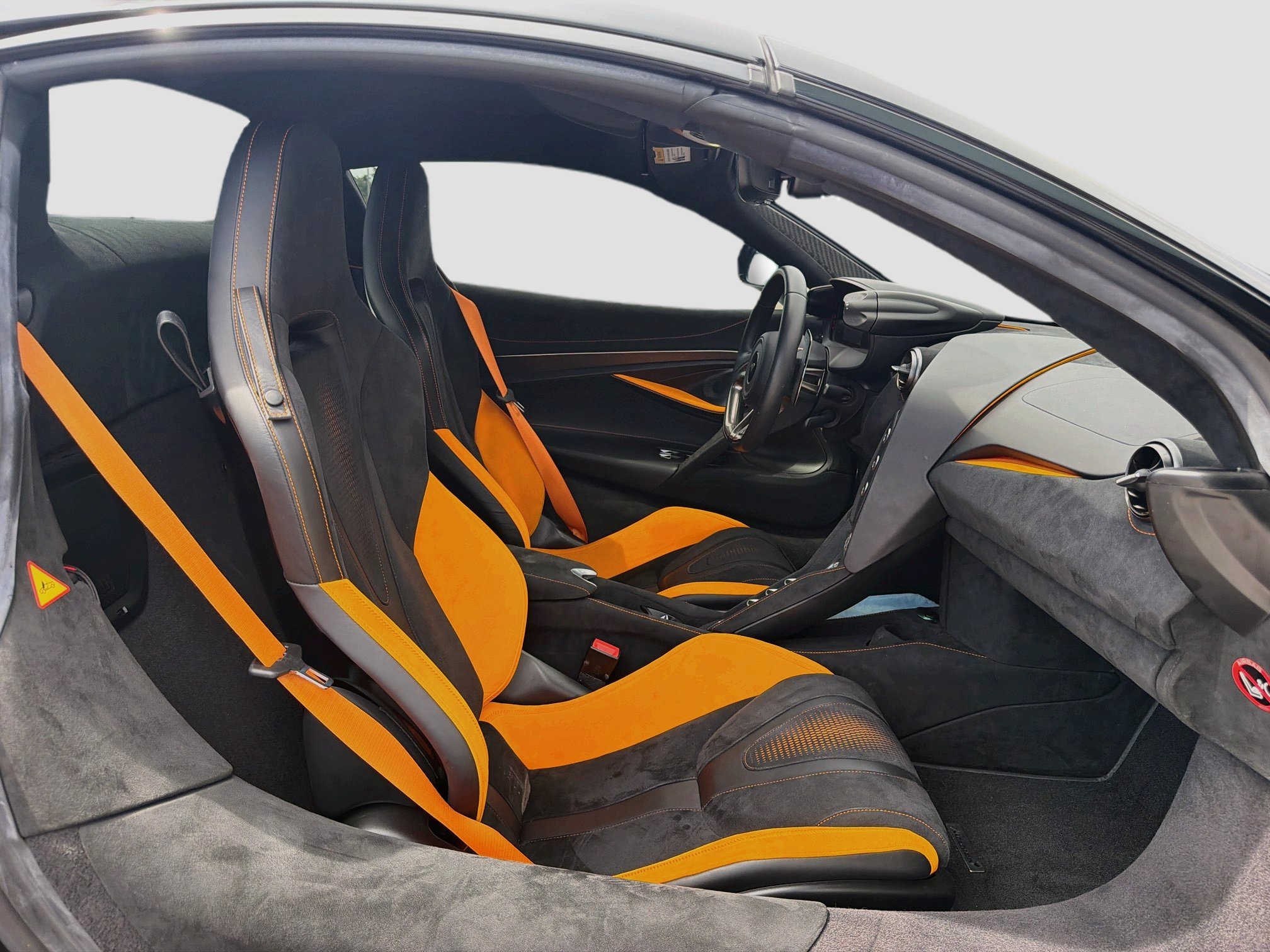 Used 2024 McLaren 750S Spider RWD image 13