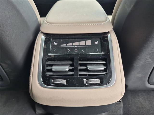 Certified 2026 Volvo XC90 B6 Plus w/ Protection Package Premier AWD/4WD image 16