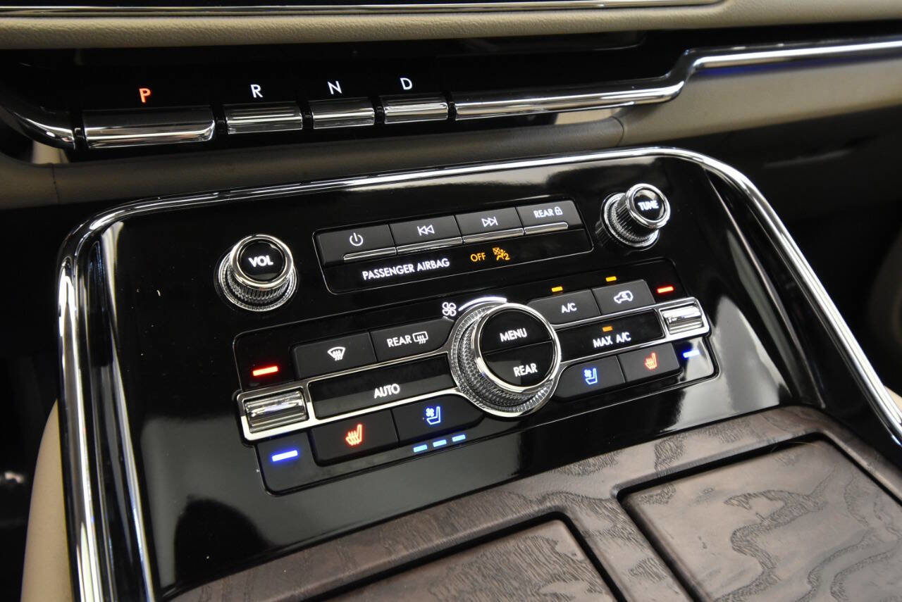 Used 2022 Lincoln Navigator Reserve image 25