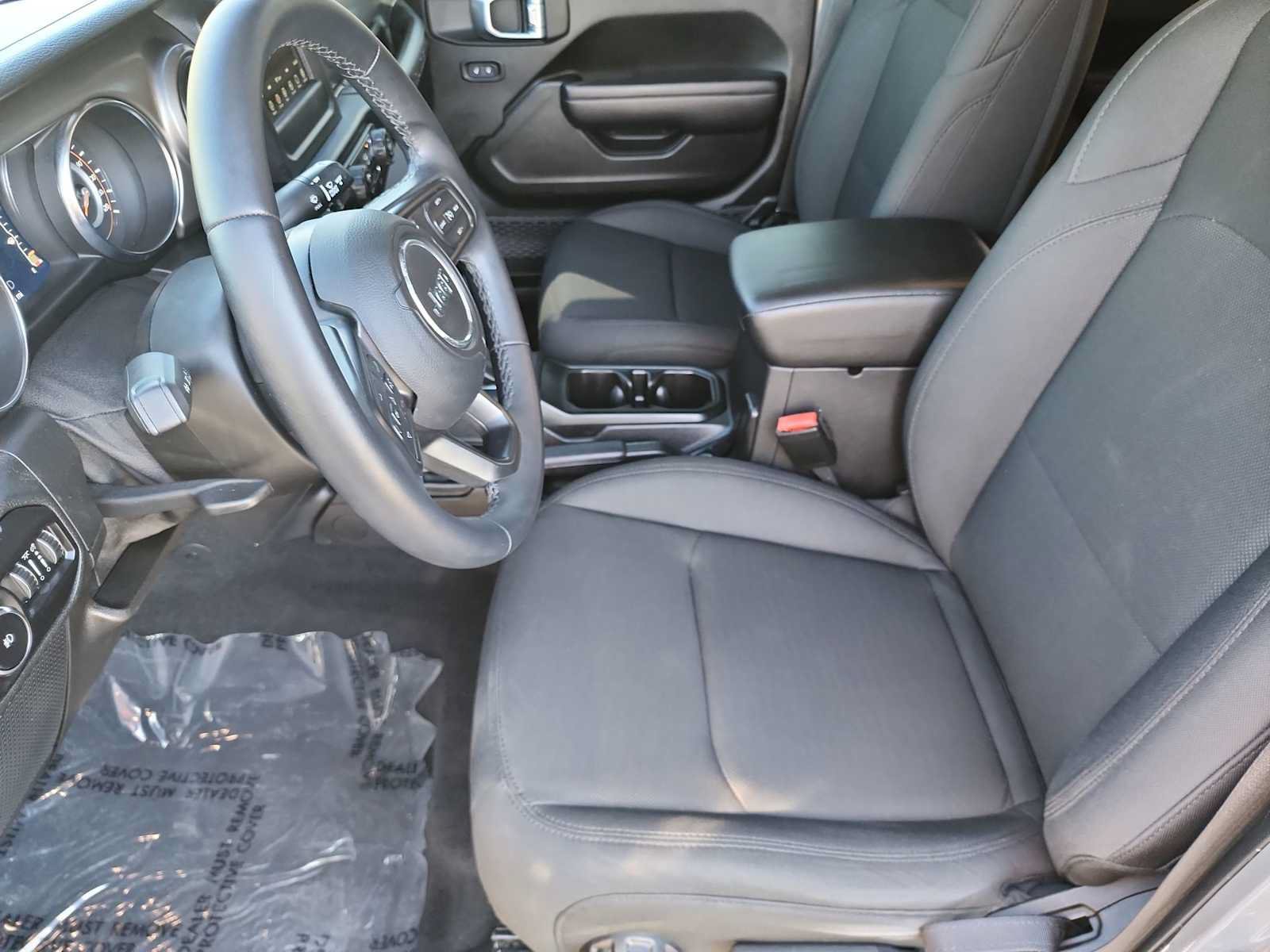 Used 2021 Jeep Wrangler Unlimited Sport AWD/4WD image 18