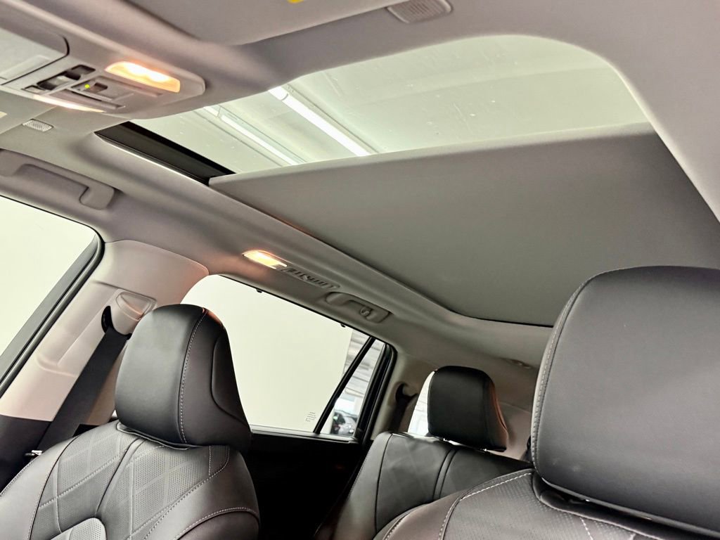Used 2026 Toyota Highlander Platinum image 23