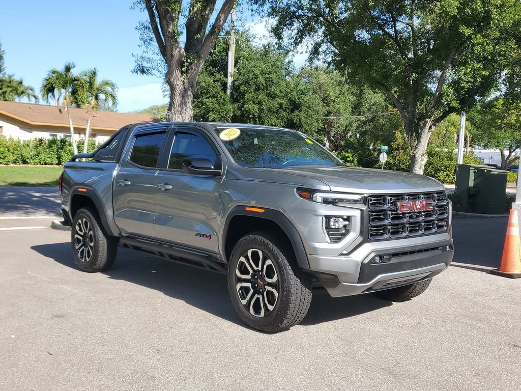 Certified 2025 GMC Canyon AT4 w/ Nightfall Edition AWD/4WD image 7