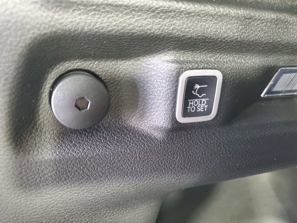 New 2025 Jeep Grand Cherokee L Limited image 34