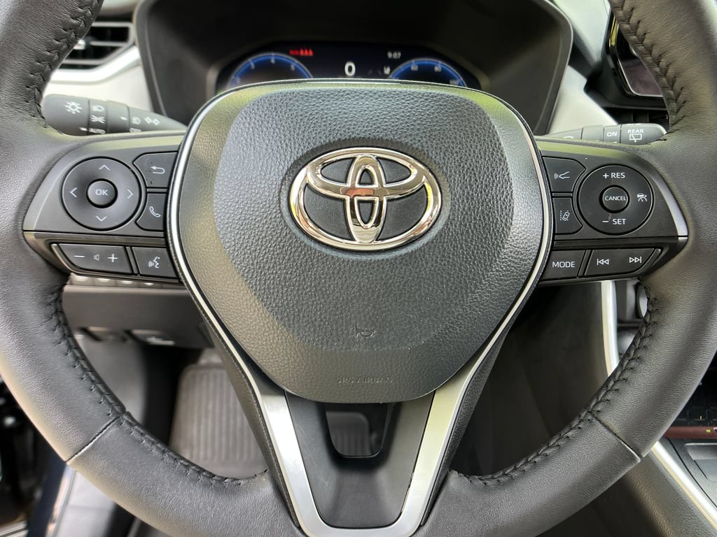 Certified 2025 Toyota RAV4 Limited w/ Advanced Technology Package AWD/4WD image 14