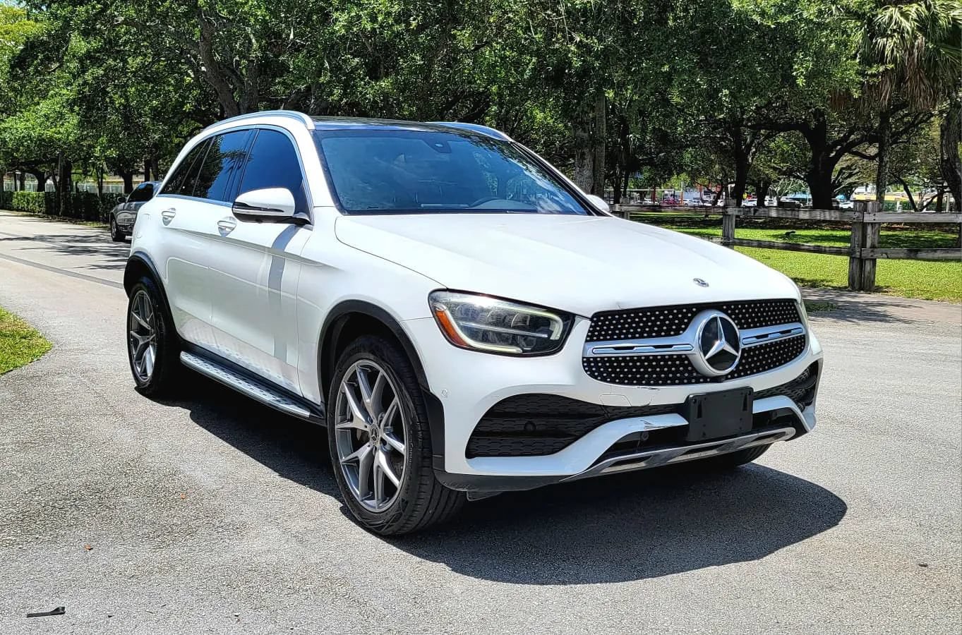 Used 2020 Mercedes-Benz GLC 300 image 3