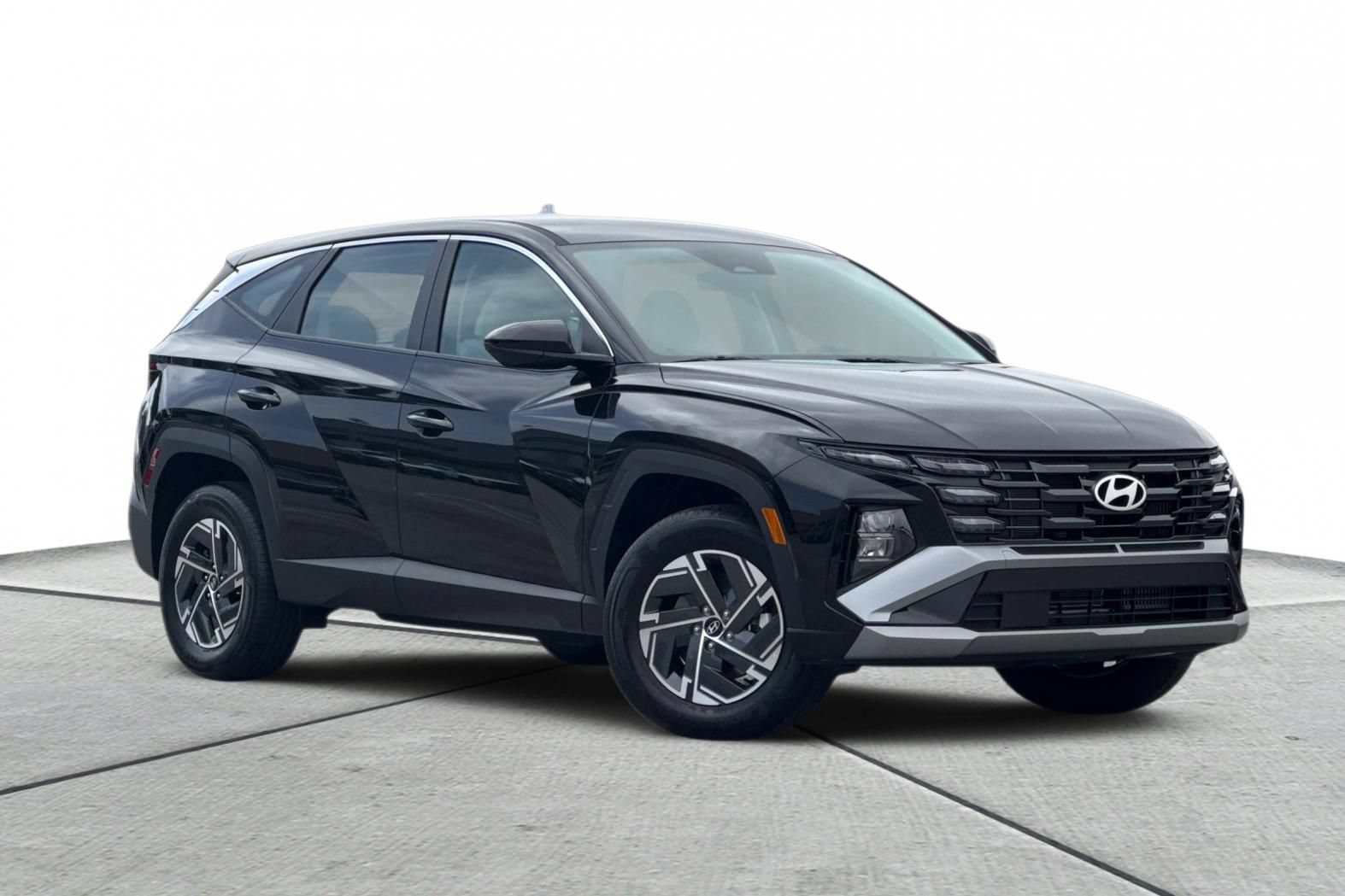 New 2026 Hyundai Tucson Blue SE AWD/4WD image 2