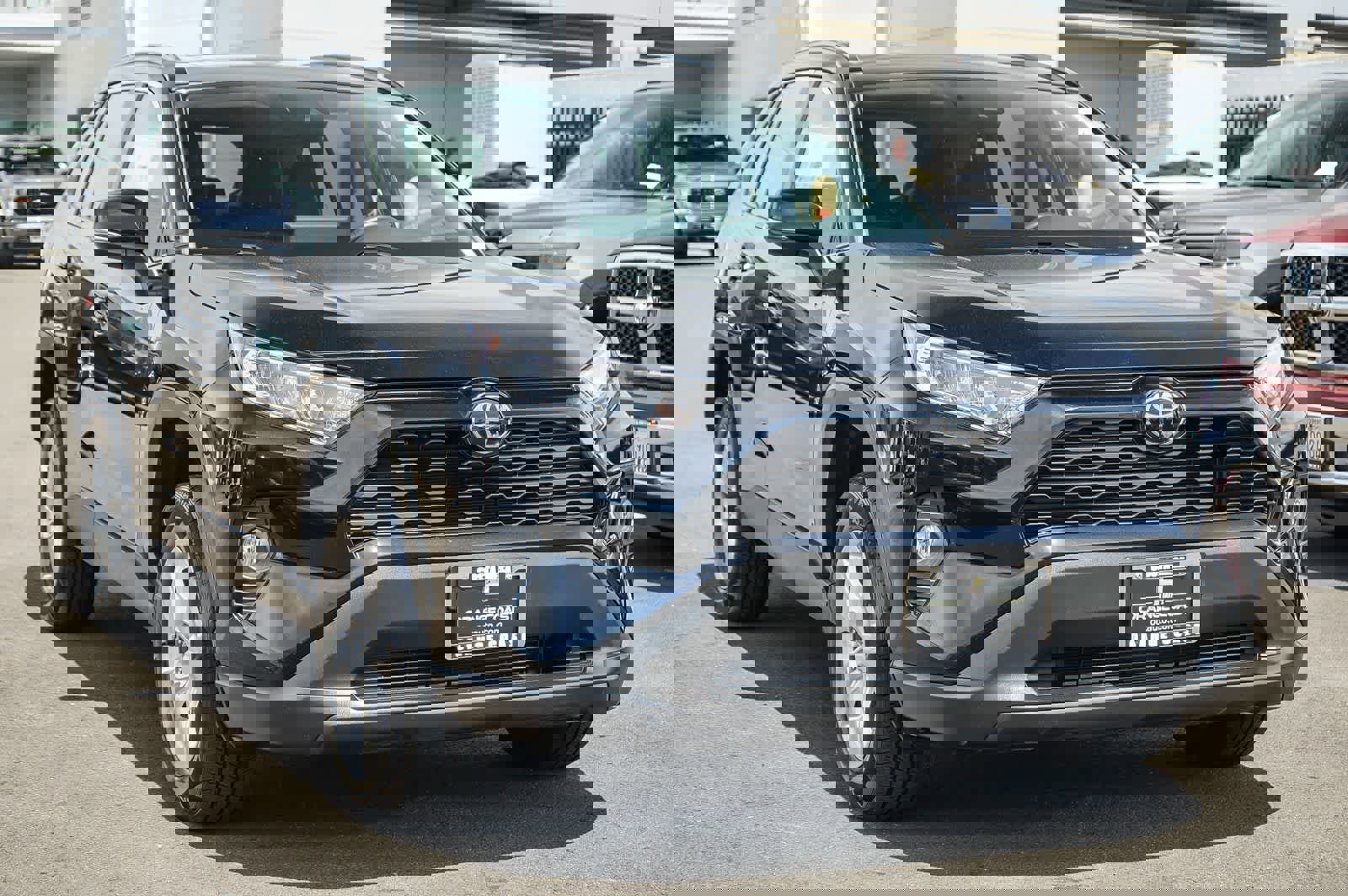 Used 2021 Toyota RAV4 XLE w/ Convenience Package image 3