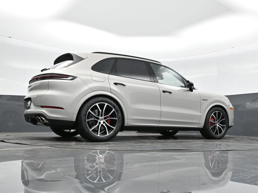 New 2026 Porsche Cayenne S image 38