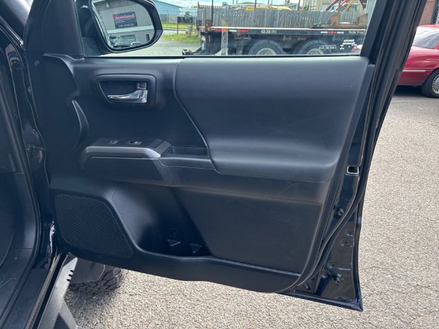 Used 2019 Toyota Tacoma TRD Pro AWD/4WD image 28