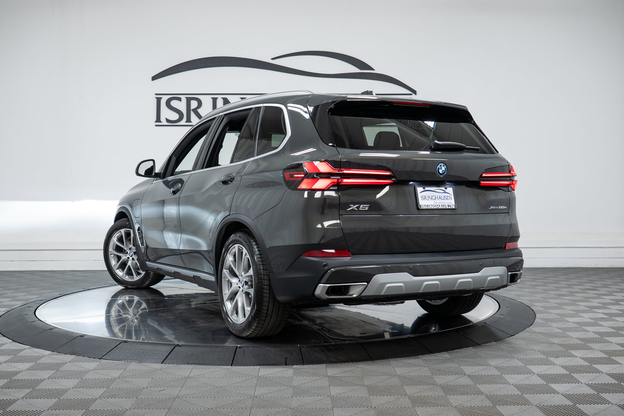 Used 2026 BMW X5 xDrive50e AWD/4WD image 31