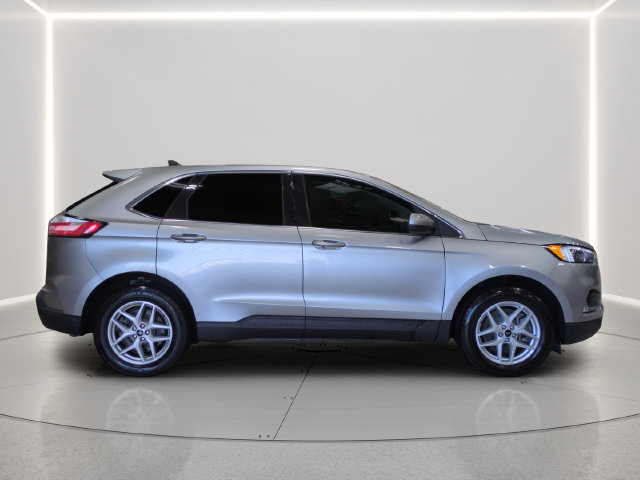 Used 2024 Ford Edge SEL w/ Convenience Package AWD/4WD image 6