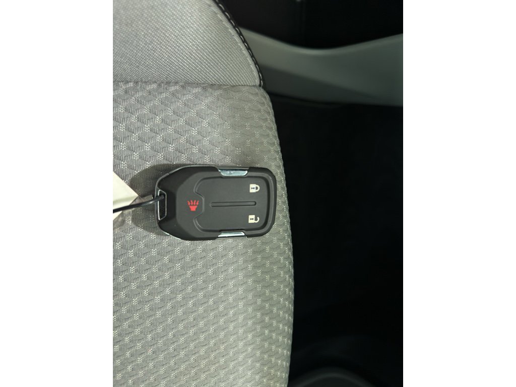 Used 2024 GMC Terrain SLE image 29