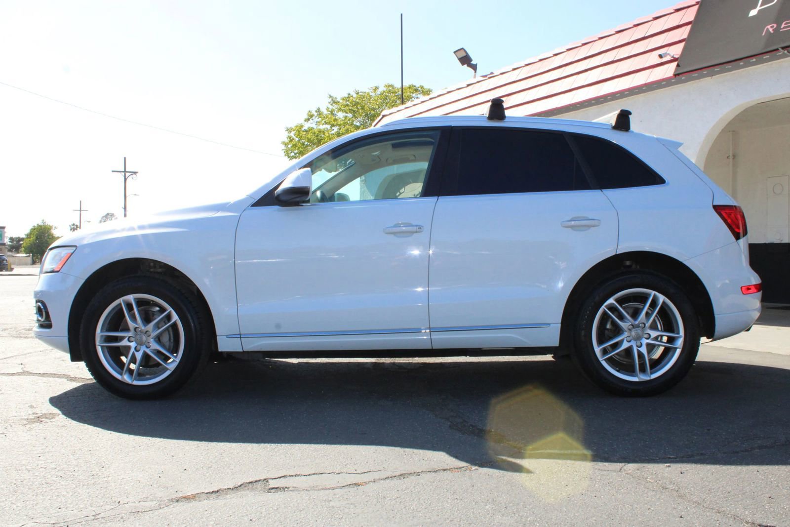 Used 2015 Audi Q5 2.0T Premium Plus w/ Technology Package AWD/4WD image 40