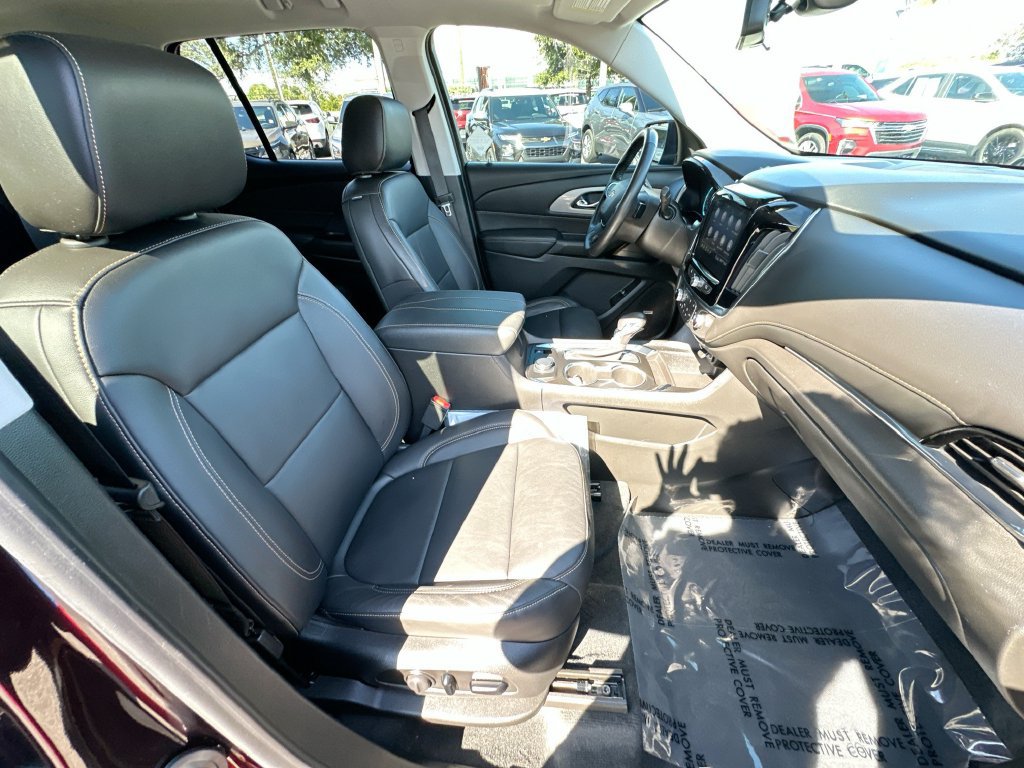 Certified 2021 Chevrolet Traverse LT w/ LT Premium Package FWD image 29