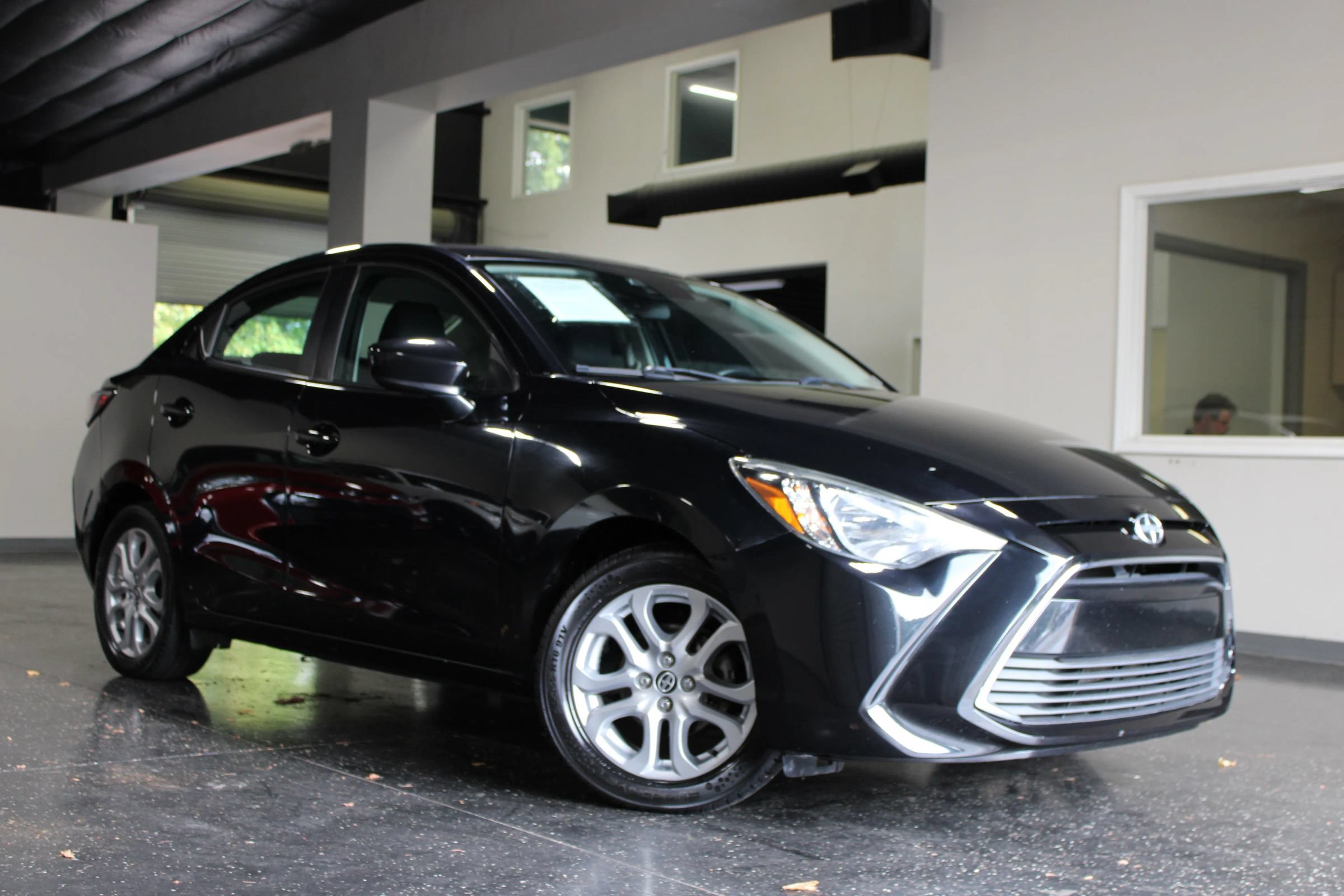 Used 2016 Scion iA FWD image 34