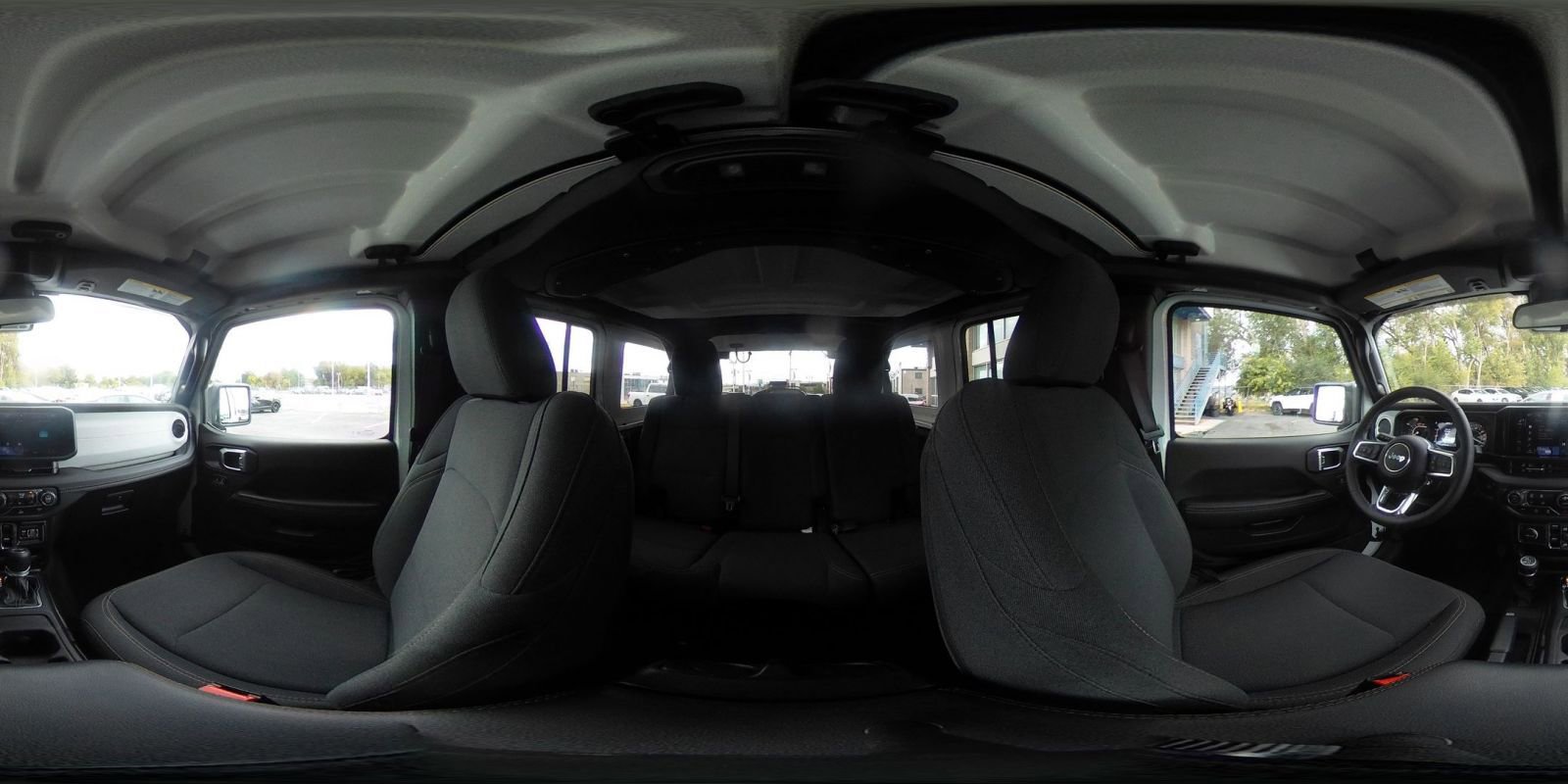 Used 2025 Jeep Wrangler Sahara image 41