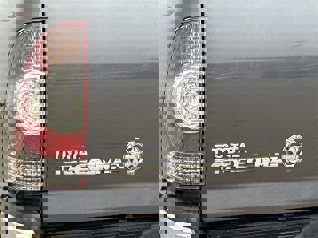 Used 2014 Toyota Tacoma PreRunner w/ SR5 Package image 6