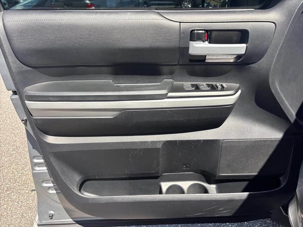 Used 2019 Toyota Tundra SR5 w/ SR5 Upgrade Package AWD/4WD image 8