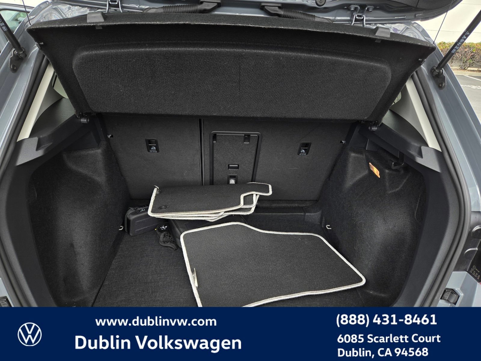 Certified 2023 Volkswagen Taos SE FWD image 23