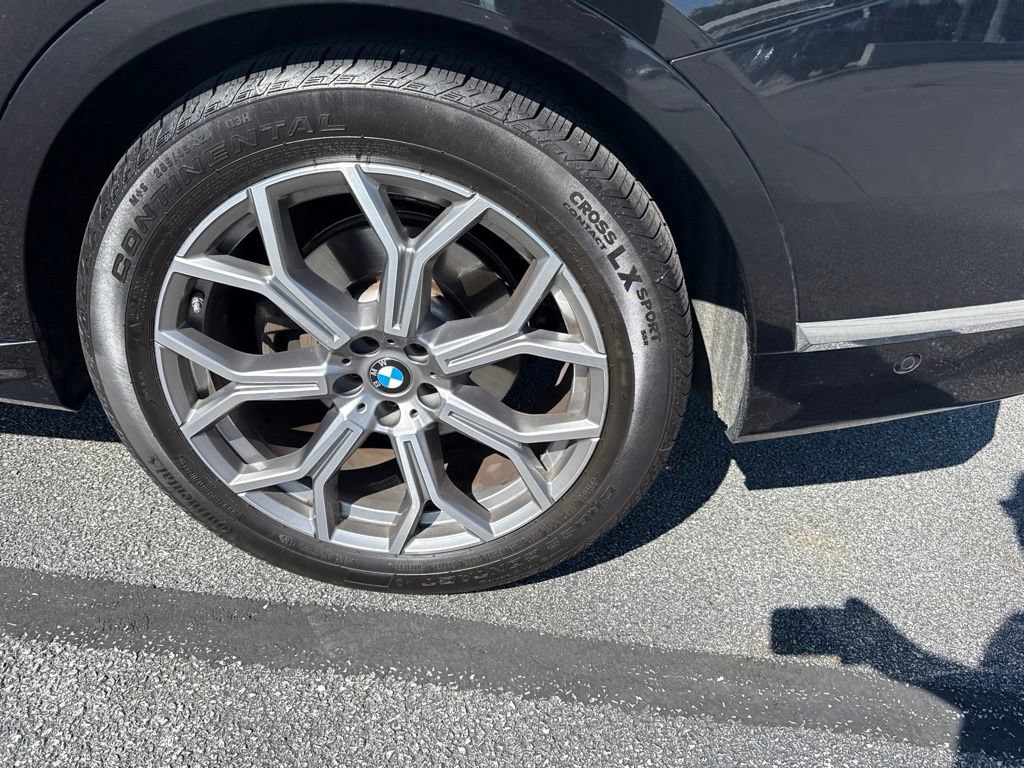 Used 2022 BMW X7 xDrive40i w/ Premium Package AWD/4WD image 6
