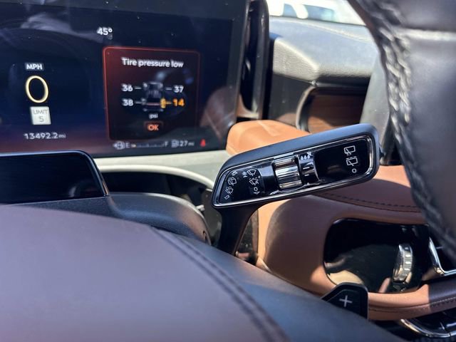 Used 2025 Lincoln Aviator Reserve w/ Equipment Group 201A image 36