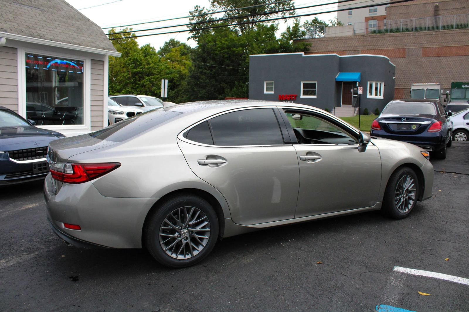 Used 2018 Lexus ES 350 w/ Navigation System Package FWD image 9