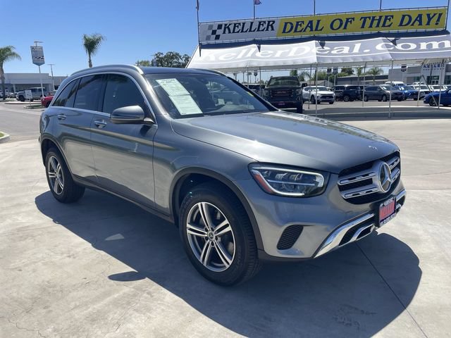 Used 2020 Mercedes-Benz GLC 300 4MATIC w/ Premium Package image 2