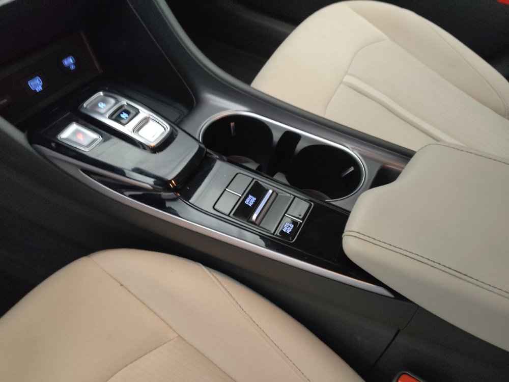 Used 2022 Hyundai Sonata SE w/ Cargo Package FWD image 26