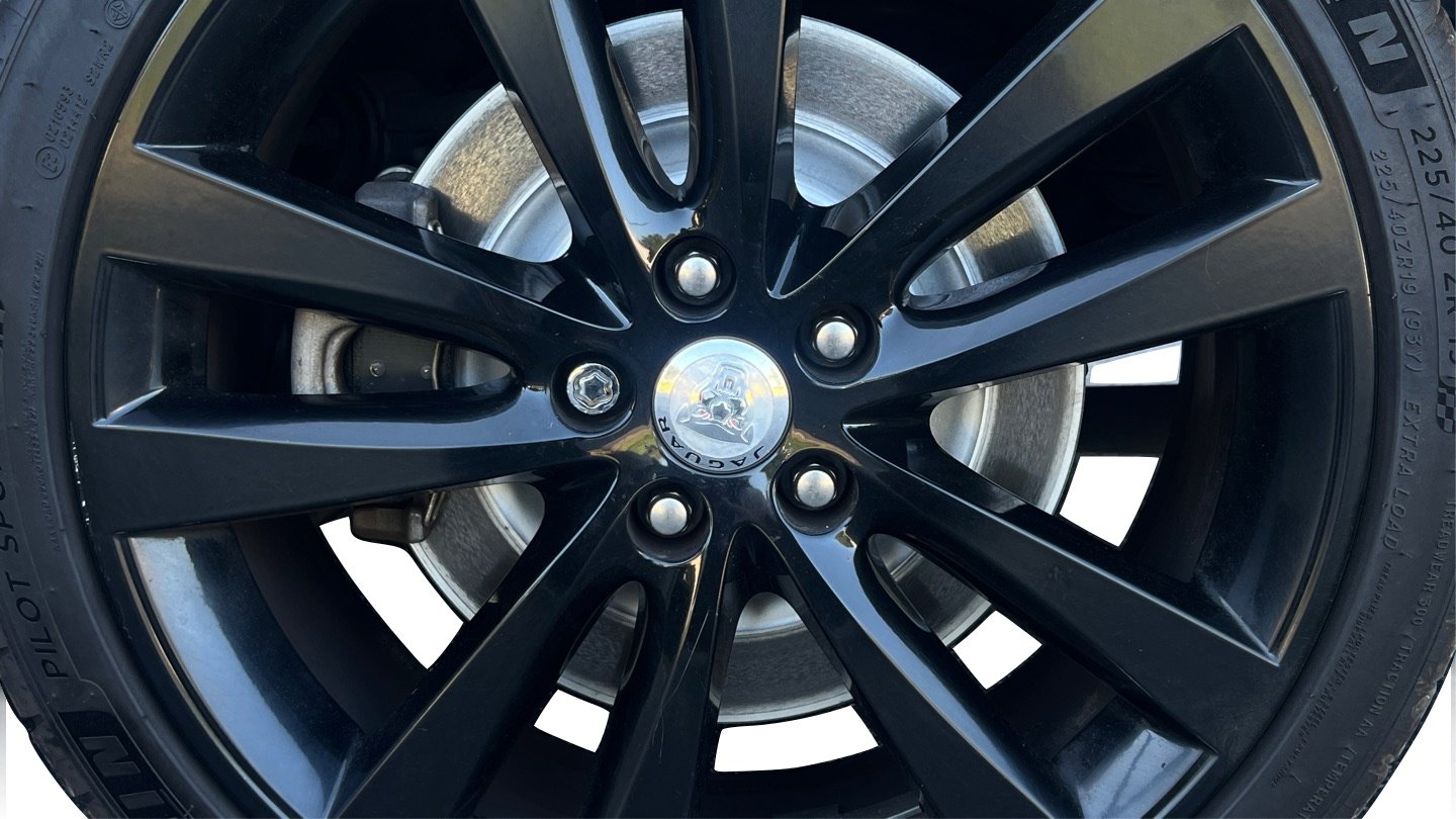 Used 2015 Jaguar XF Premium RWD image 47