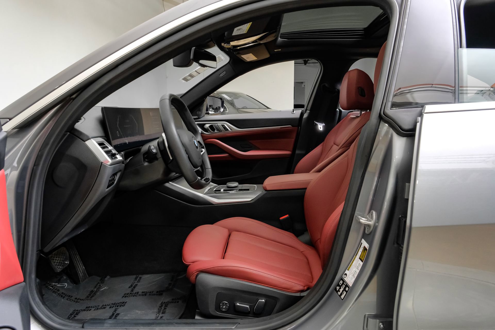 Used 2025 BMW 430i xDrive w/ Premium Package image 4