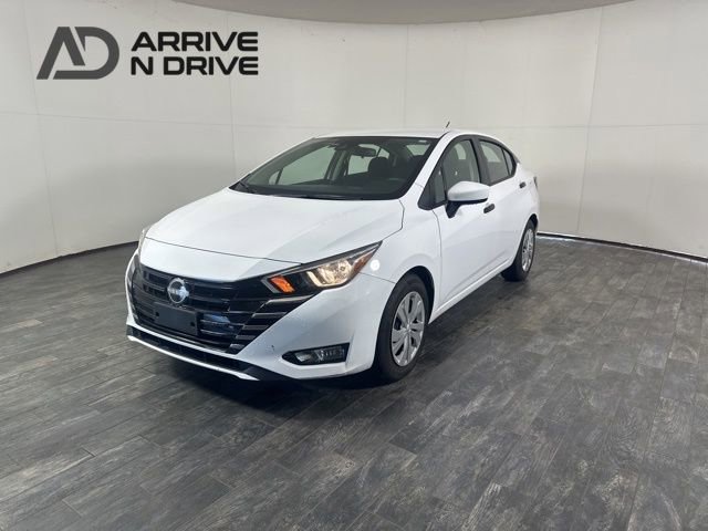Used 2024 Nissan Versa S image 1