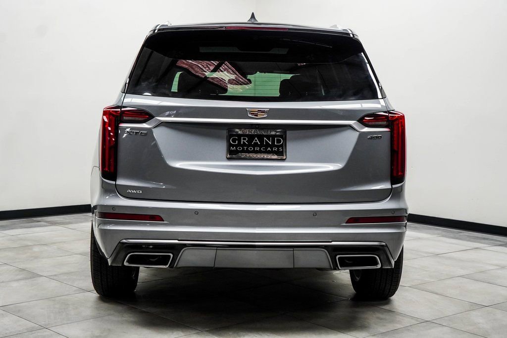 Used 2025 Cadillac XT6 Premium Luxury image 9