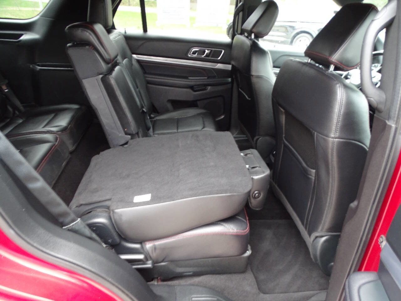 Used 2019 Ford Explorer Sport AWD/4WD image 46