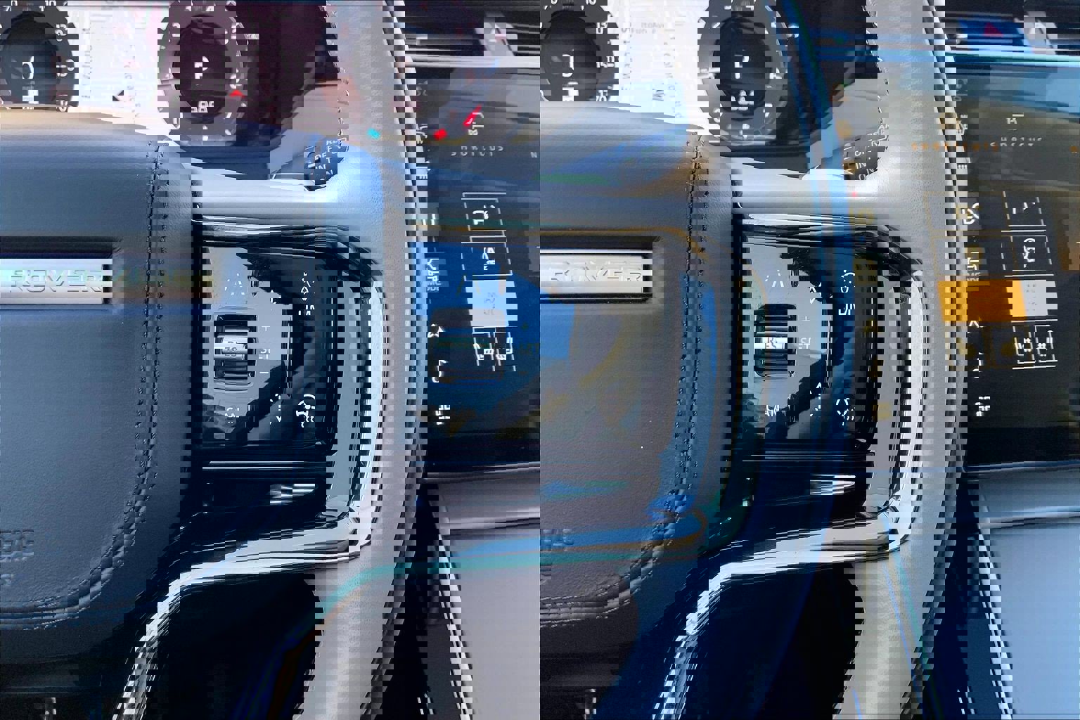 Used 2025 Land Rover Range Rover Velar S image 22