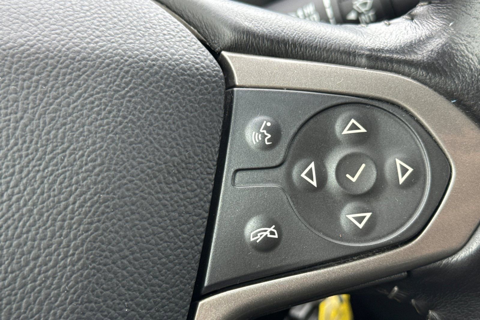 Used 2019 Chevrolet Colorado Z71 image 26