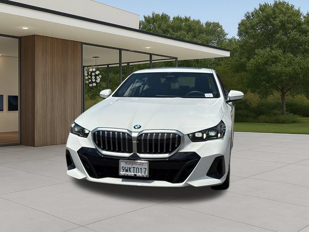 Used 2026 BMW 530i w/ M Sport Package RWD image 3