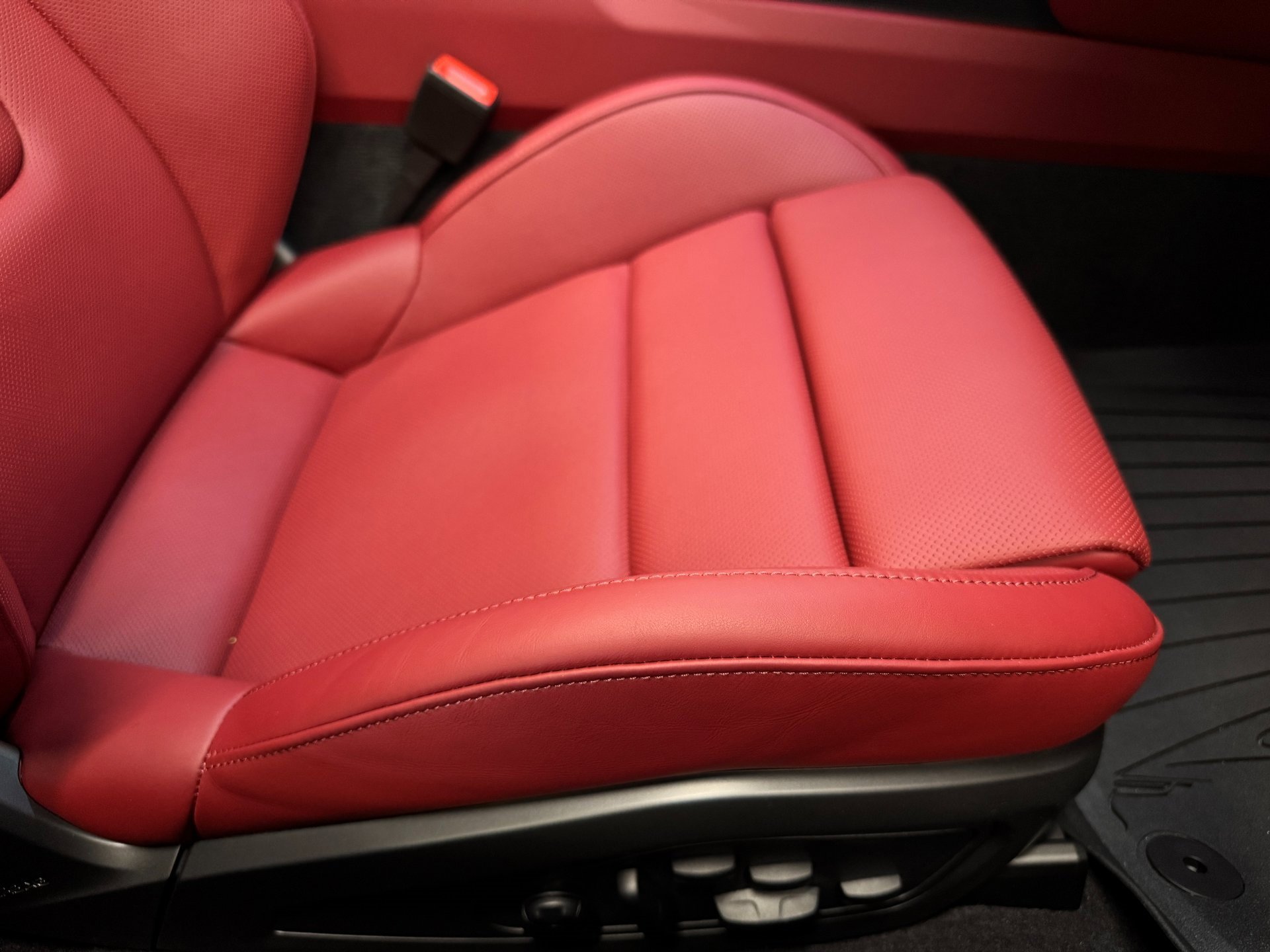 Used 2024 Porsche 911 Turbo image 51