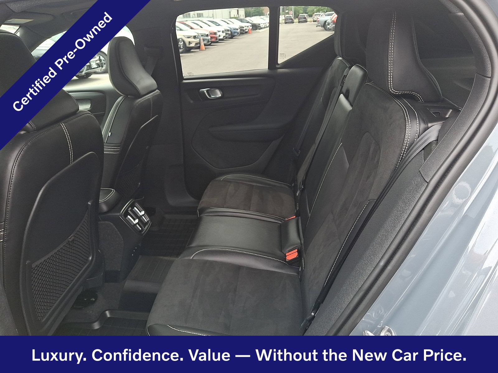 Certified 2022 Volvo XC40 T5 R-Design w/ Advanced Package AWD/4WD image 11