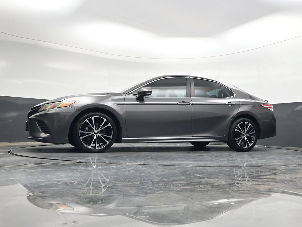 Used 2020 Toyota Camry SE FWD image 28