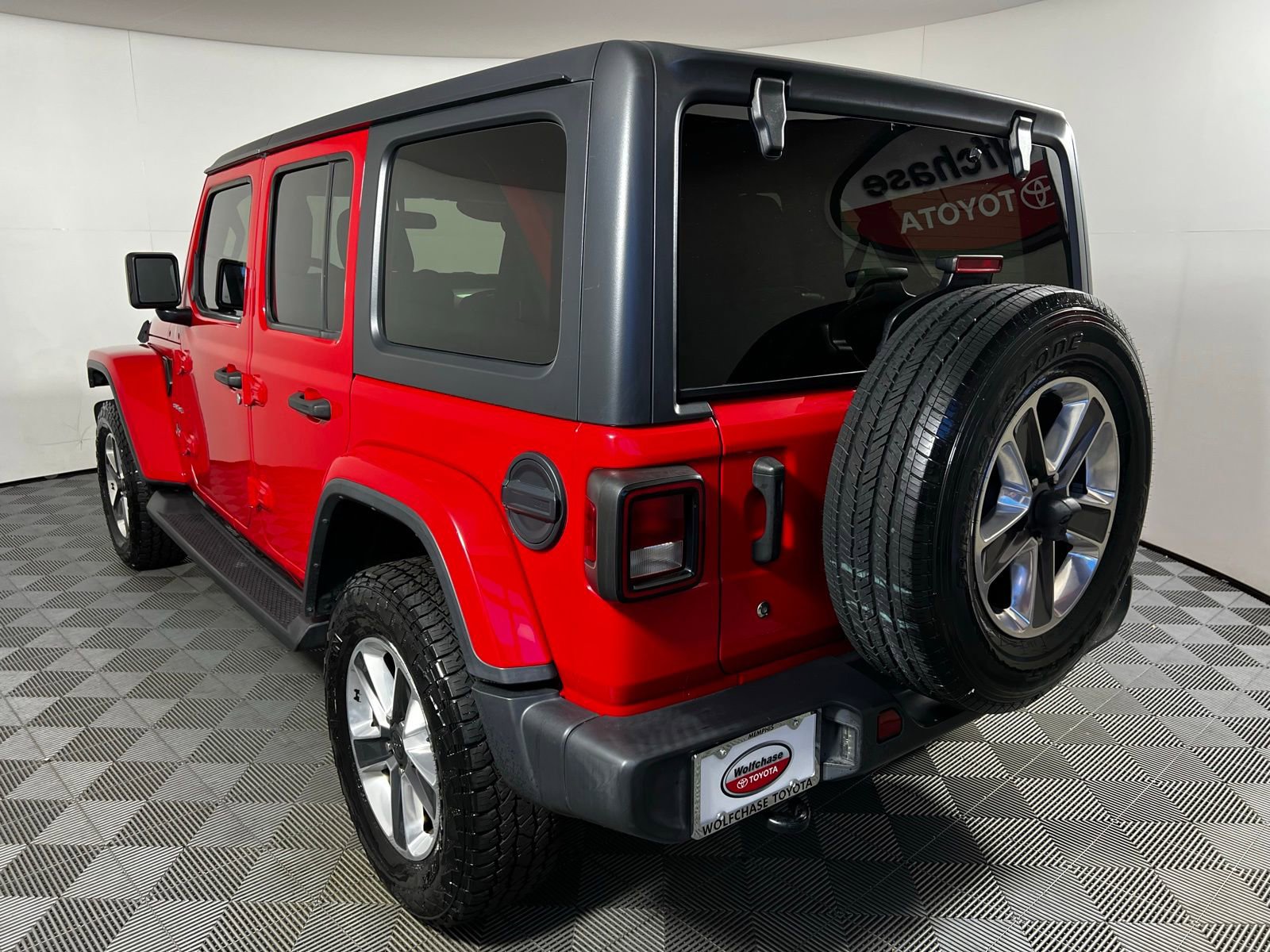 Used 2020 Jeep Wrangler Unlimited Sahara image 7