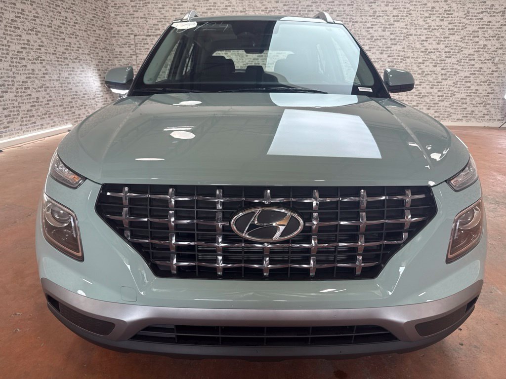 New 2026 Hyundai Venue SEL FWD image 2
