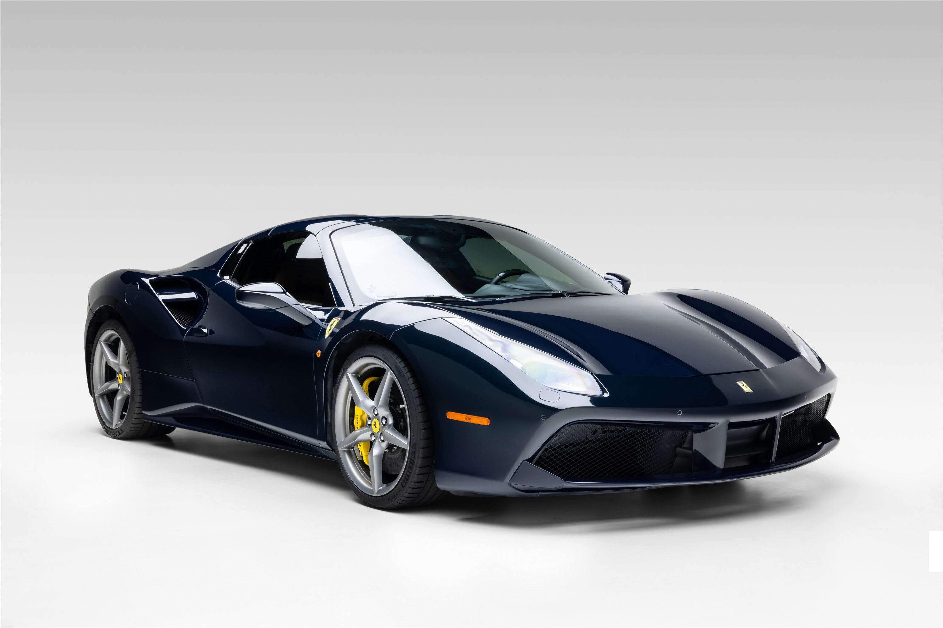 Used 2018 Ferrari 488 Spider RWD image 12