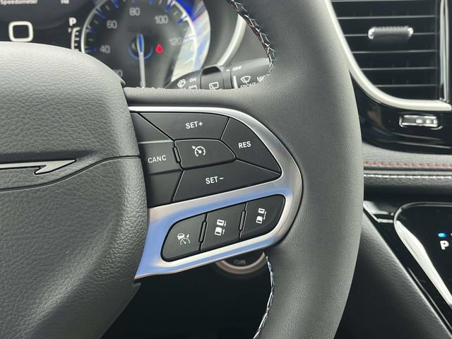 New 2027 Chrysler Pacifica Select FWD image 21